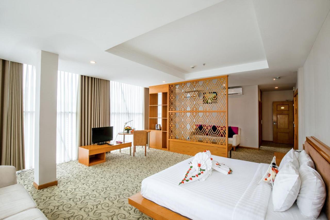 Ttc Hotel Deluxe Airport Ho Chi Minh-stad Buitenkant foto